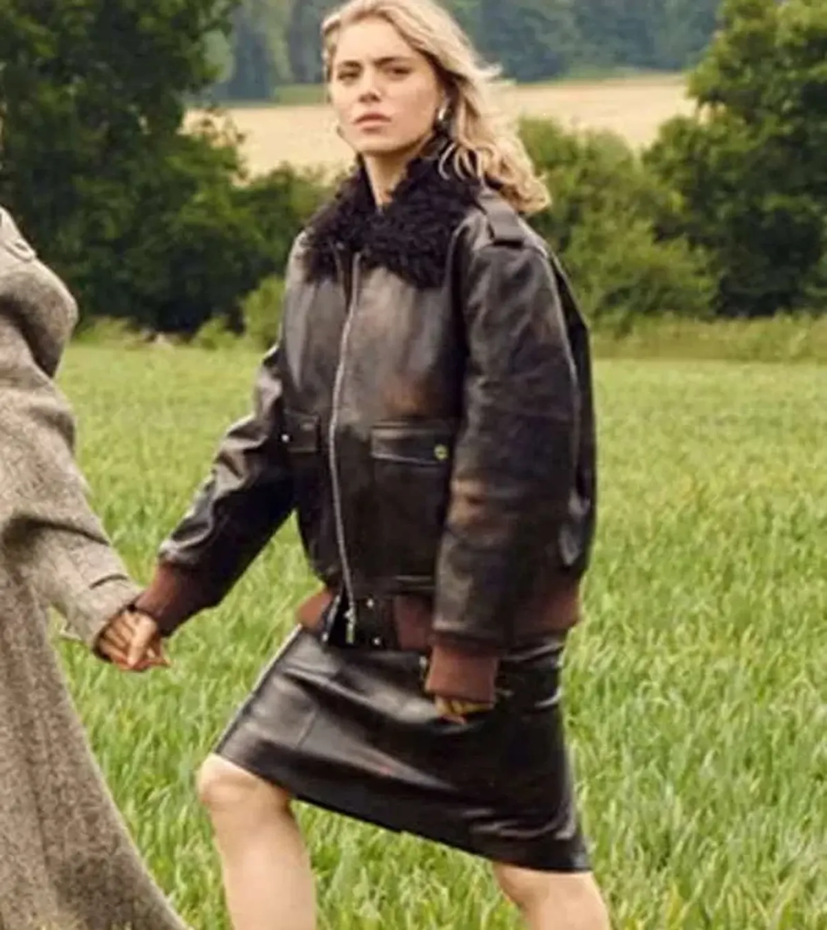 Buy Bella Maclean Rivals S02 Taggie O’Hara Brown Fur Bomber Leather Jacket