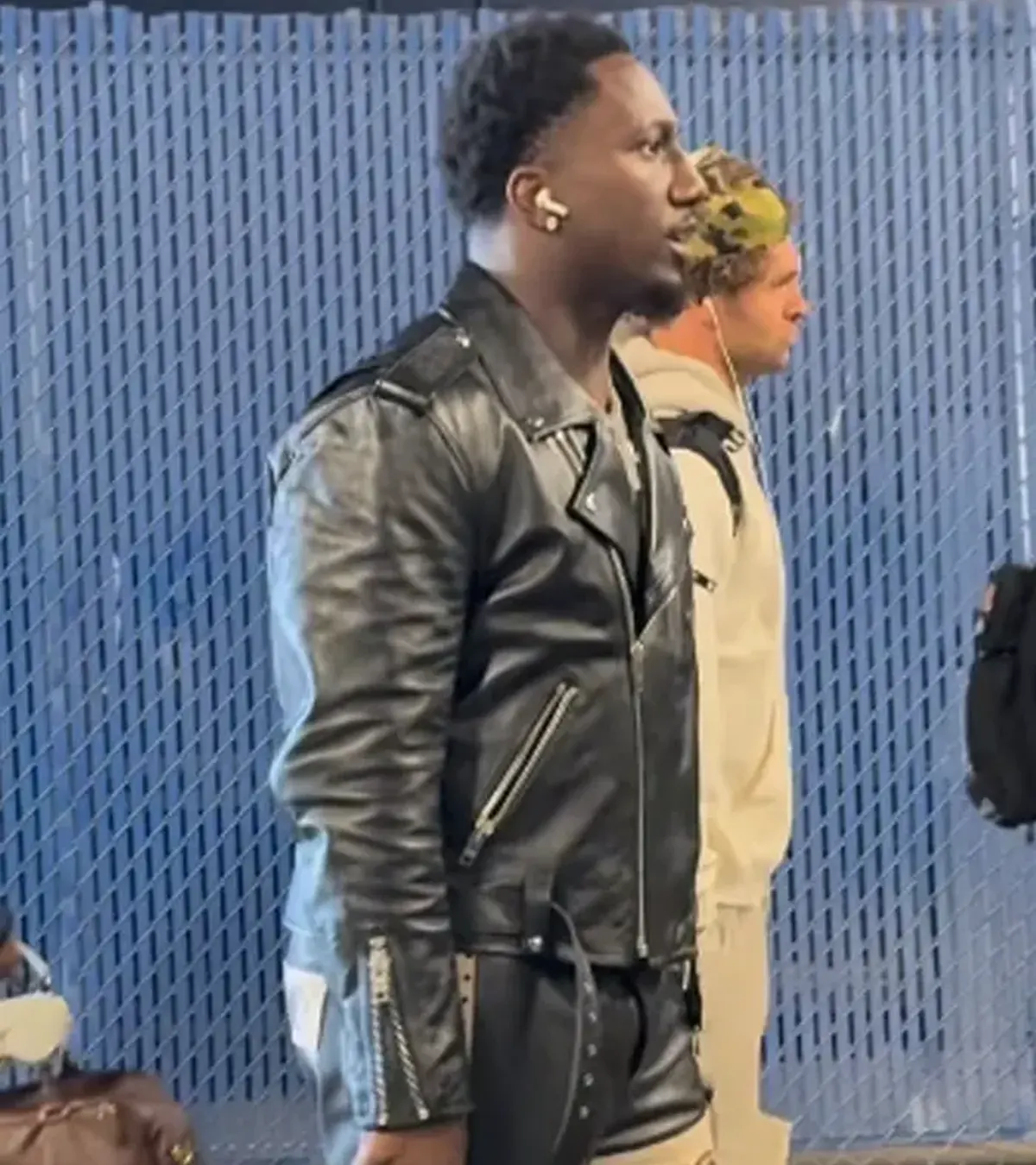 Buy NFL Football Game San Francisco 49ers Deebo Samuel Sr. Arriving Lumen Field Leather Jacket