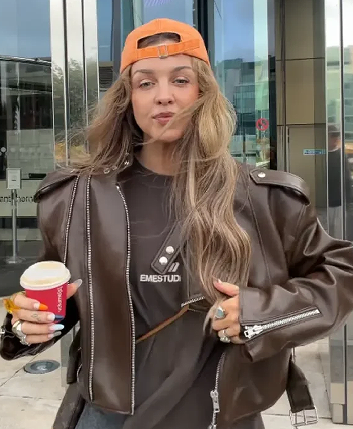 Street Style 2026 Maureen Moores Brown Leather Bomber Jacket